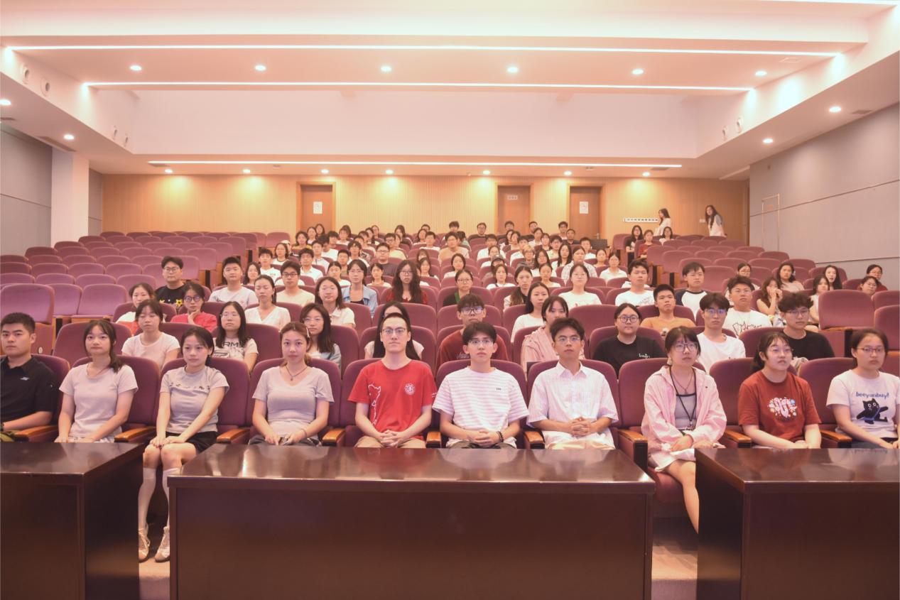 C:/Users/ASUS/Desktop/入学教育原图素材/DSC_3816.JPGDSC_3816